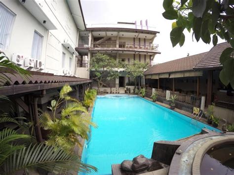 Grand Guci Hotel from . Bandung Hotel Deals & Reviews .